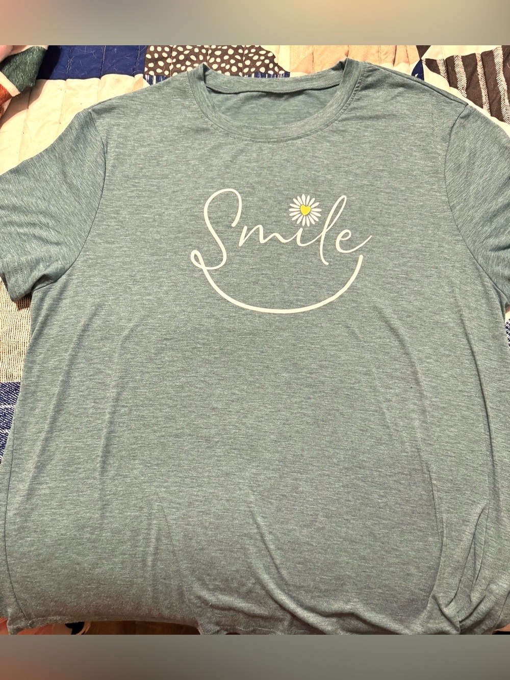 Smile Daisy Graphic Tee - Green